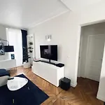 Cozy 1-Bedroom Apartment In Paris 8Th