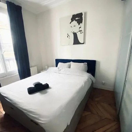 Cozy 1-bedroom In 8th * Parigi